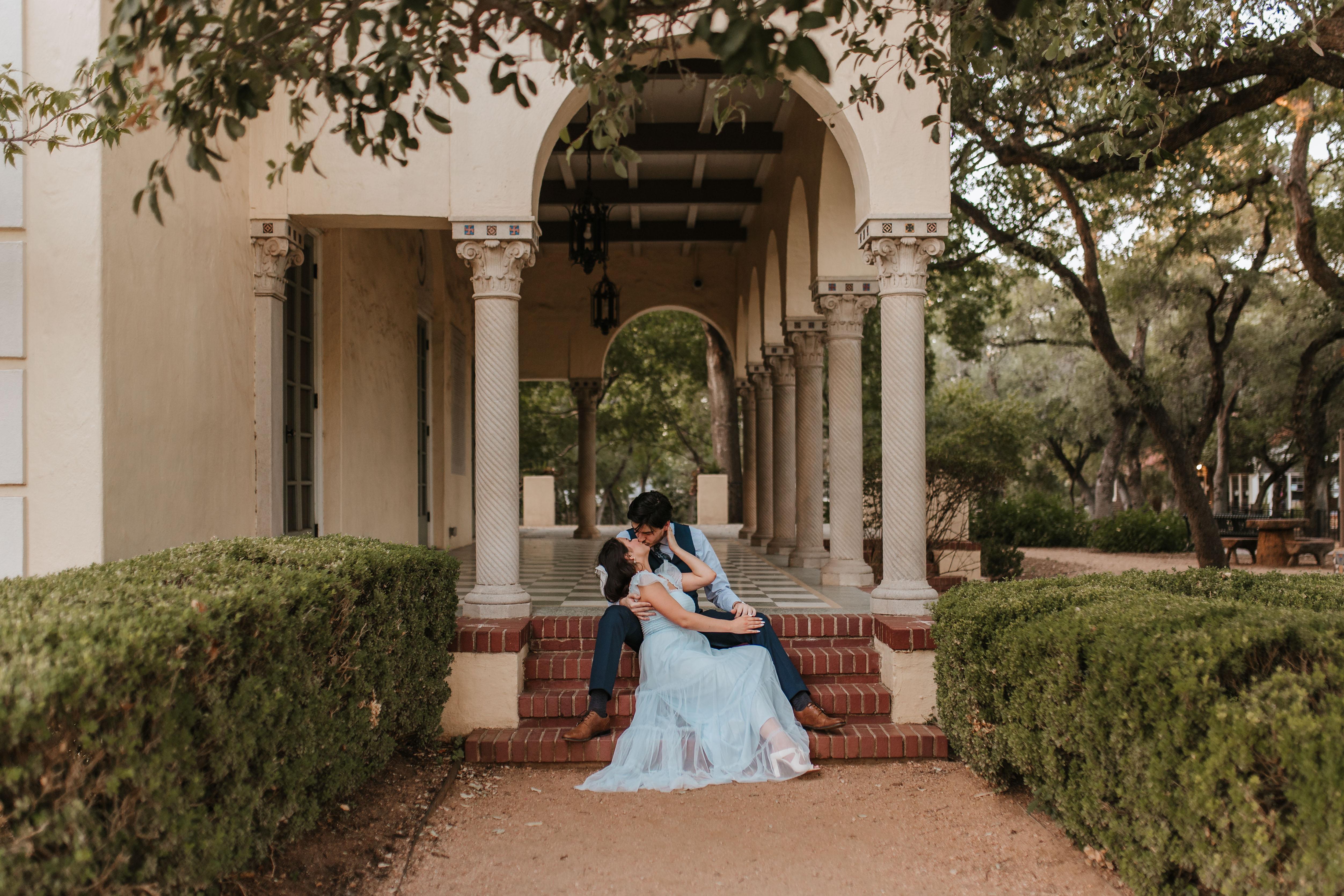 The Wedding Website of Jessica Villarreal and James Clark