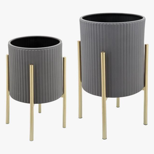 Bella Gray Ridged Planters with Gold Stand, Set of 2