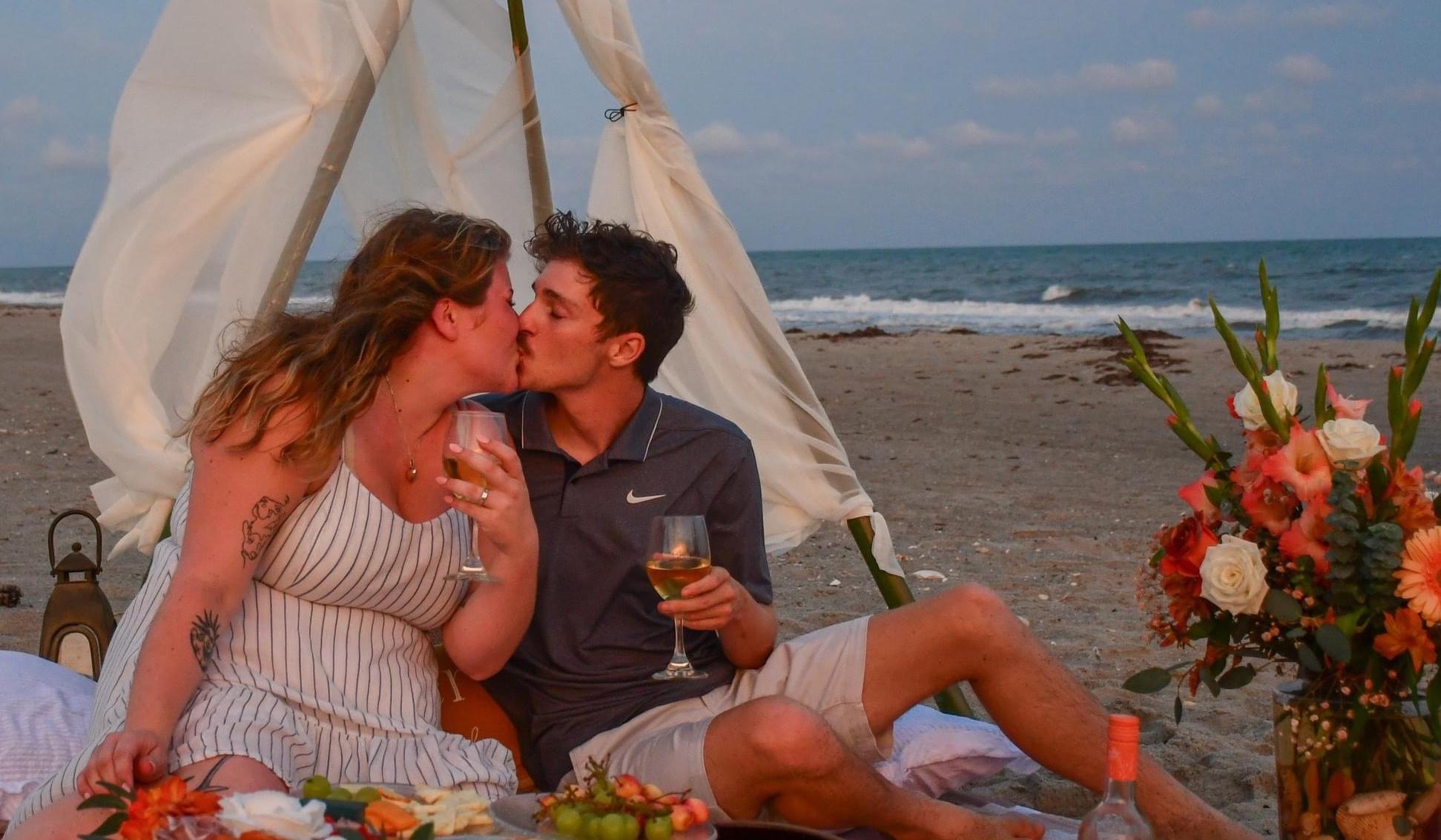 The Wedding Website of Ariel Younger and Nicholas Trollinger