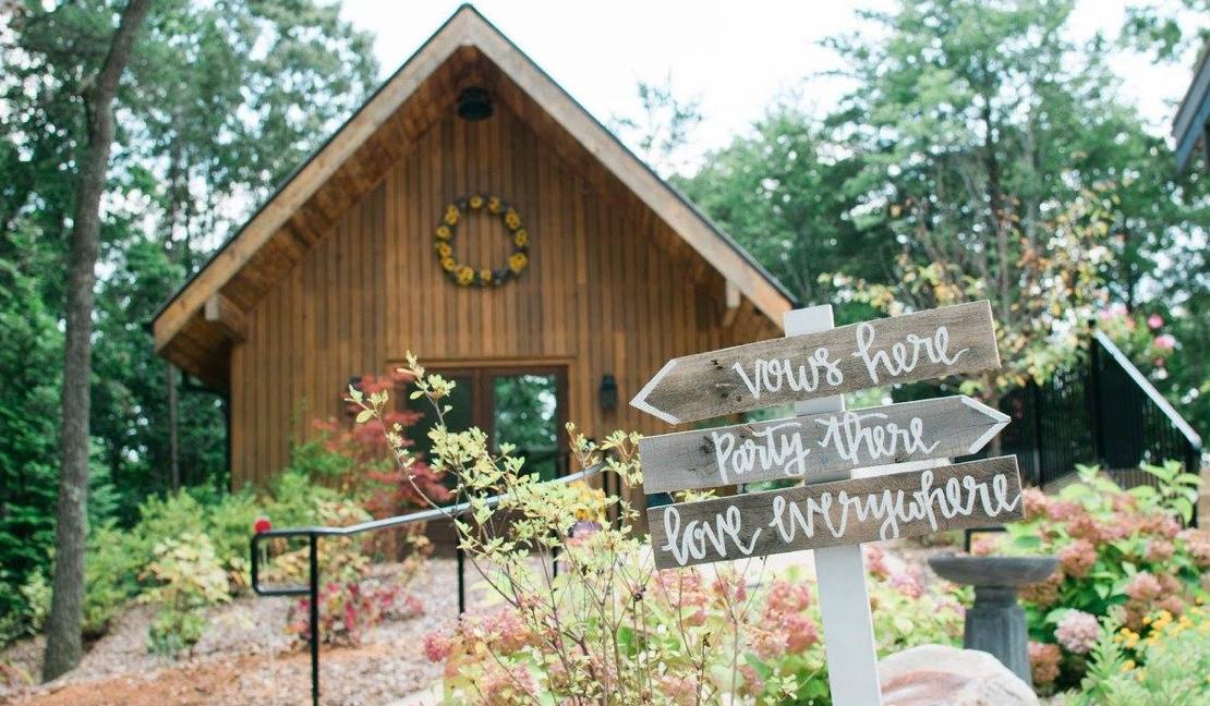 The Wedding Website of Kirsten Mahoney and Derrick Jordan