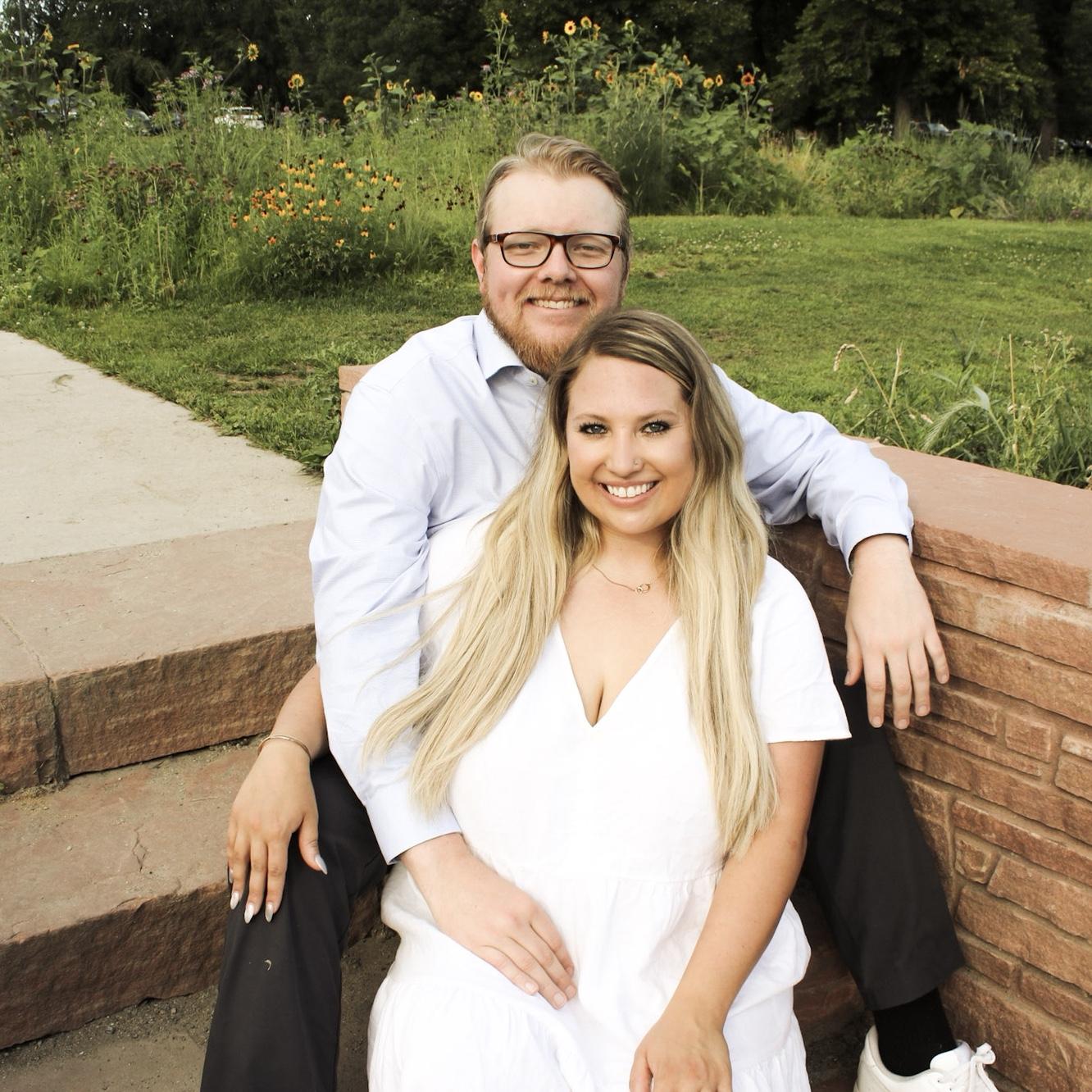 Engagement Photos🤍

(Photos taken by Chrissy Kerr)