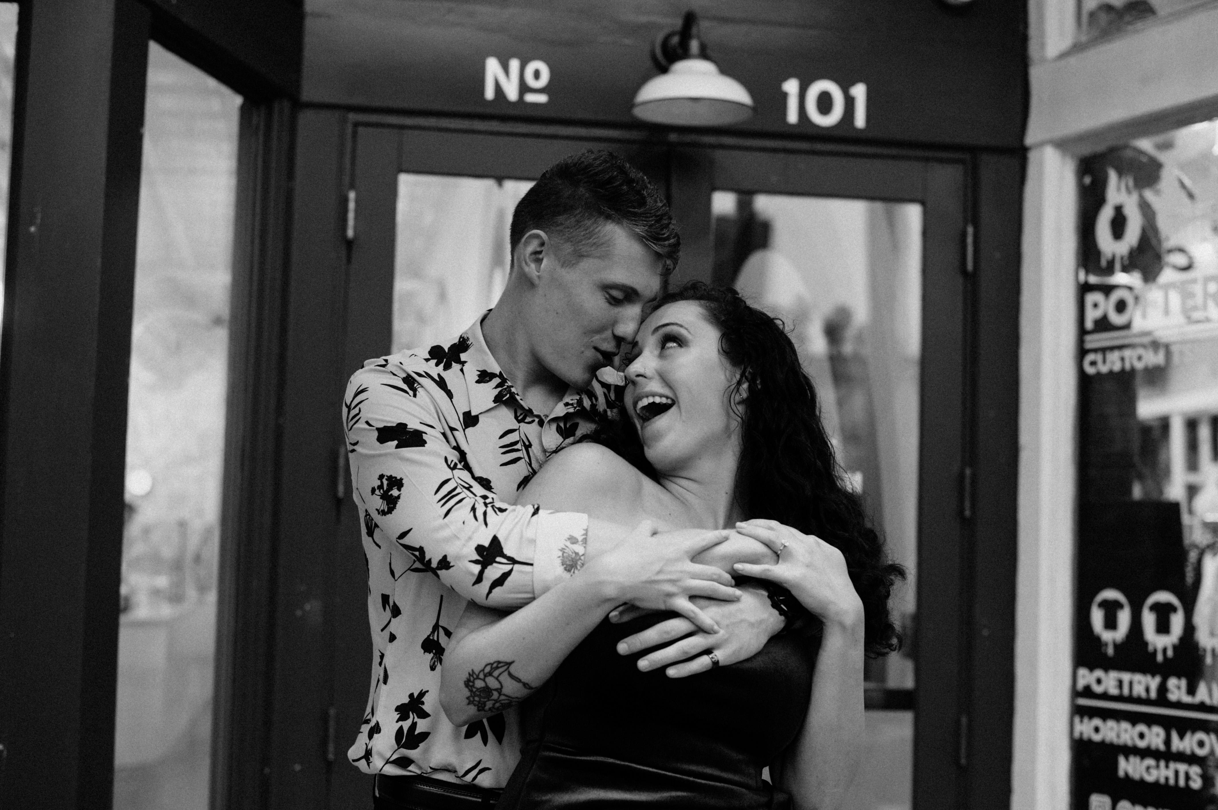The Wedding Website of Lindsay Lloveras and Christian Yensen