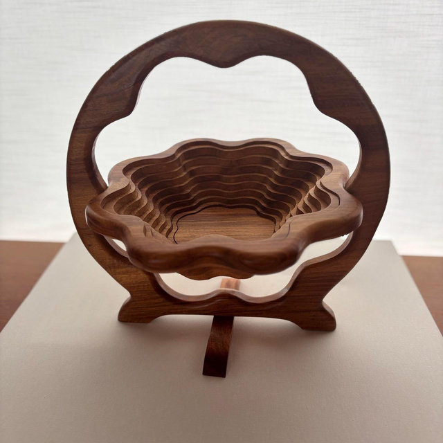 Vintage Collapsible Wooden Basket Fruit Bowl Decorative