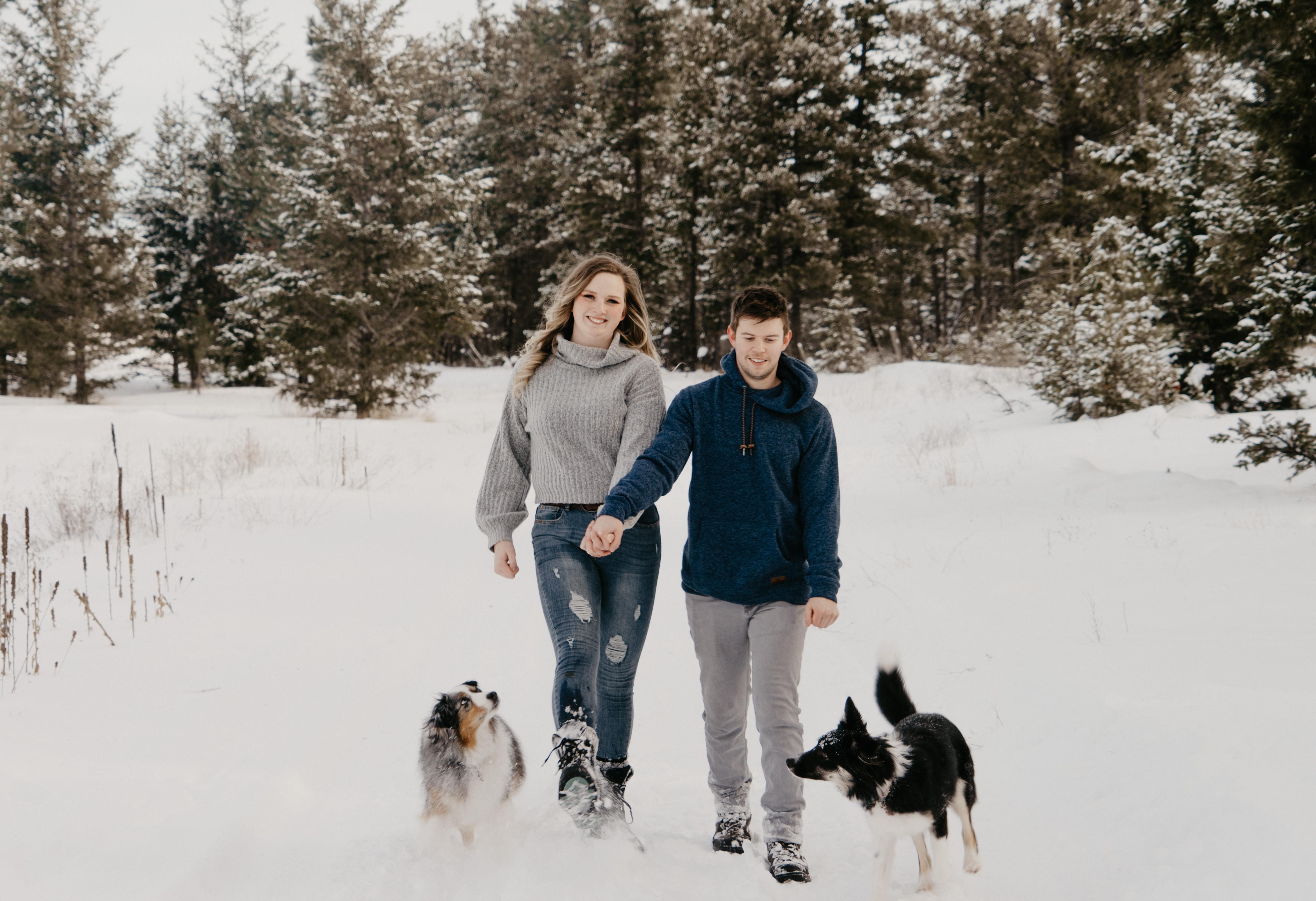 The Wedding Website of Kylie Huva and Devin Copperthwaite