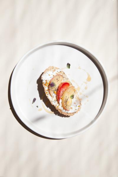 Set of 4 White Dinner dishes from Earthen