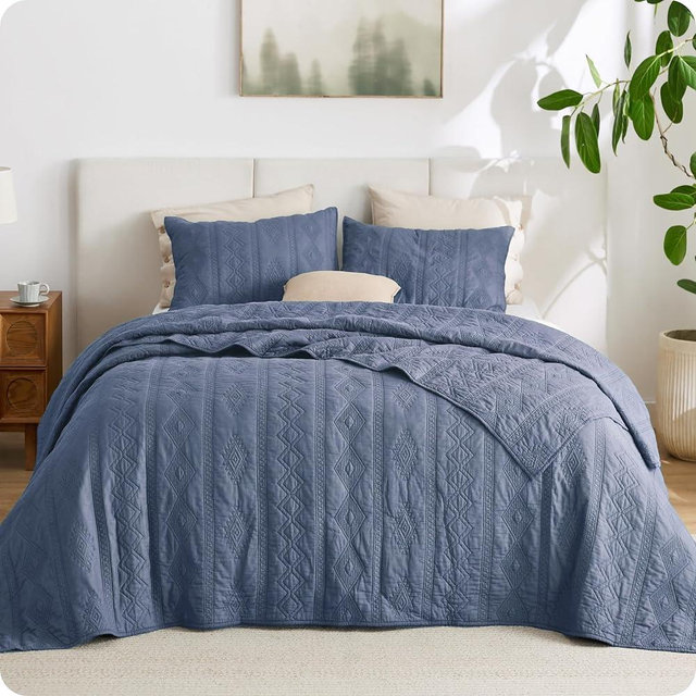 Bedsure 100% Cotton Quilt Set - Lightweight Queen Bedspread, Navy Blue Cozy Bedding Coverlet, PureWoven, 3-Piece with Pillow Shams in Geometric Pattern for All Season, 90x96 inches, 100% Cotton Voile