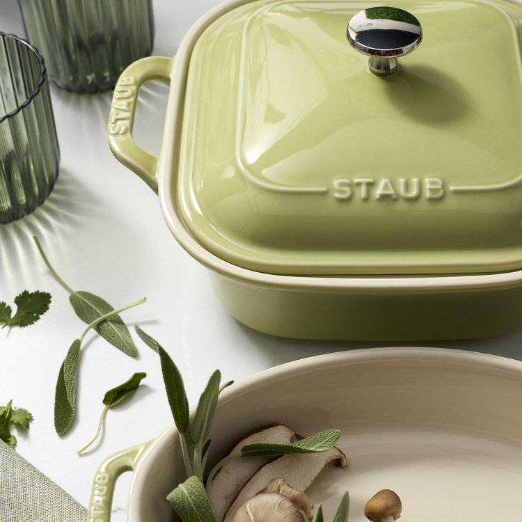 ゆおや☆STAUBセットUSED Staub, 4-Piece Mixed Baking Dish Set | Zola