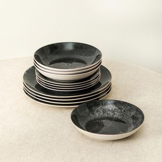 Christian Siriano Onyx 12-Piece Dinnerware Set, Service for 4