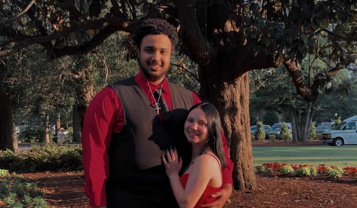 The Wedding Website of Jaleigh Blue and Juquaries Donaldson