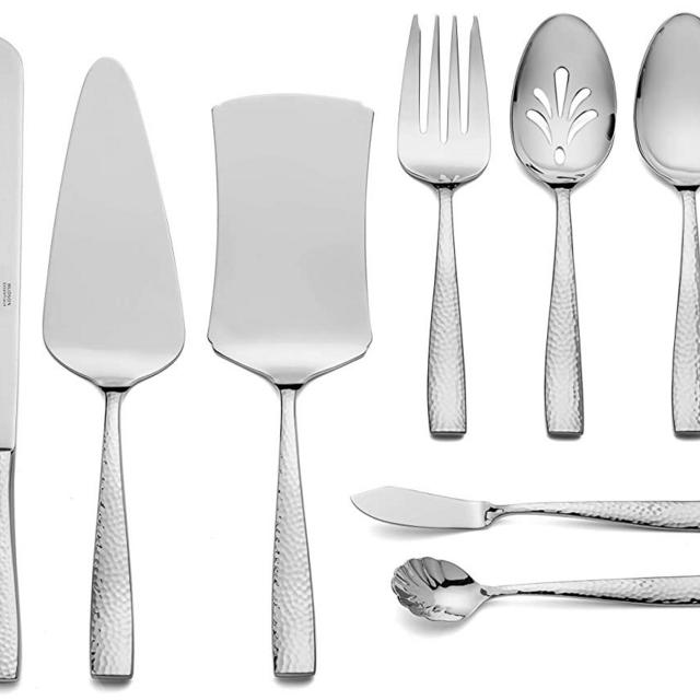 Hudson Essentials 8-Piece Hammered 18/10 Stainless Steel Serving Utensil Set - Satin Hostess Silverware with Cake Knife