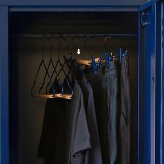 Adult Top Hanger, Set of 10