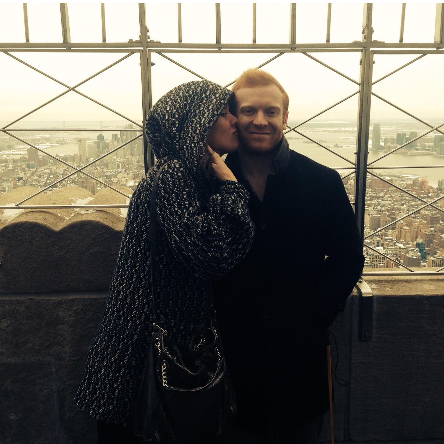 Empire State Building kiss!