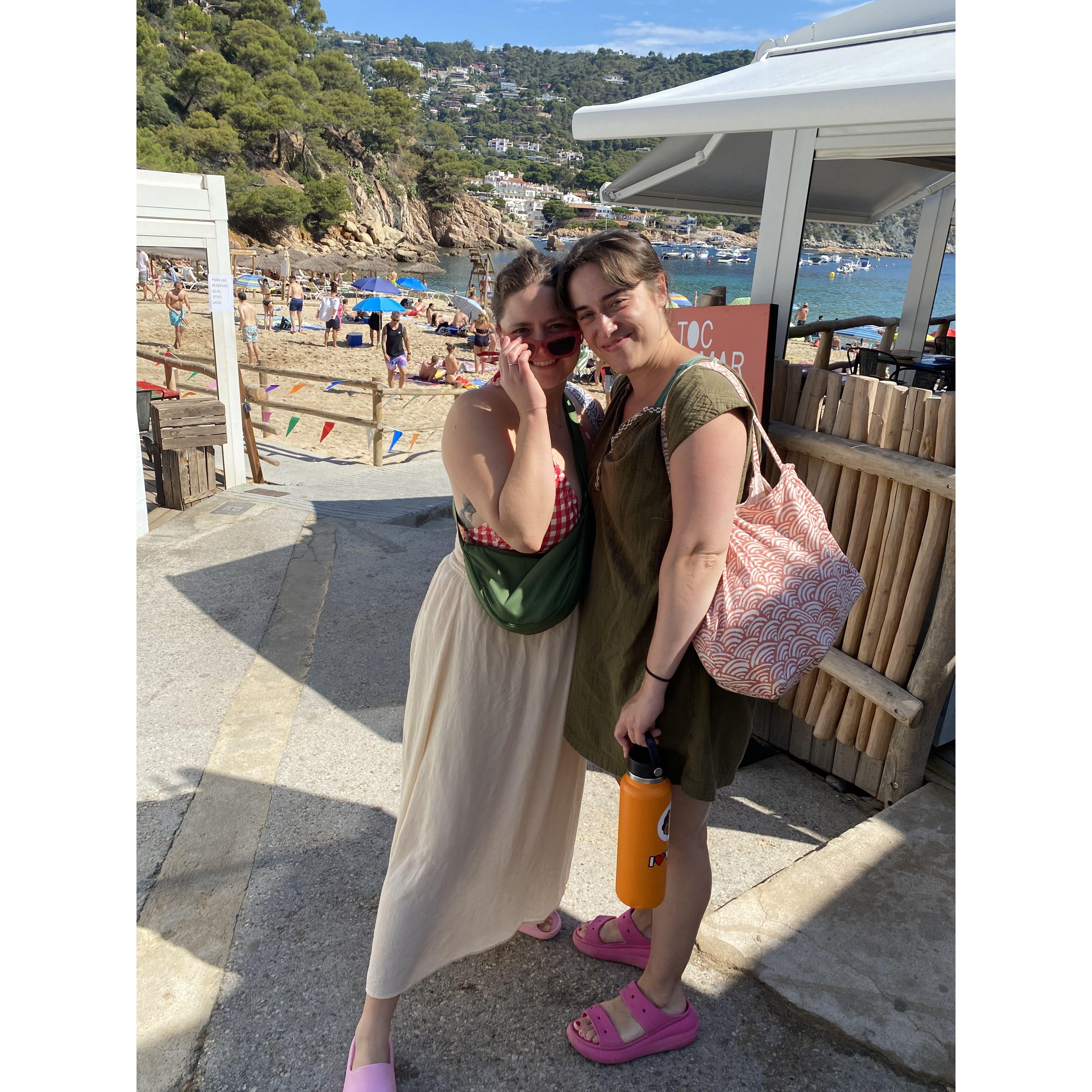 July 4, 2023 -
Anna and Sophie spent a week in Begur, Spain with Sophie's family!