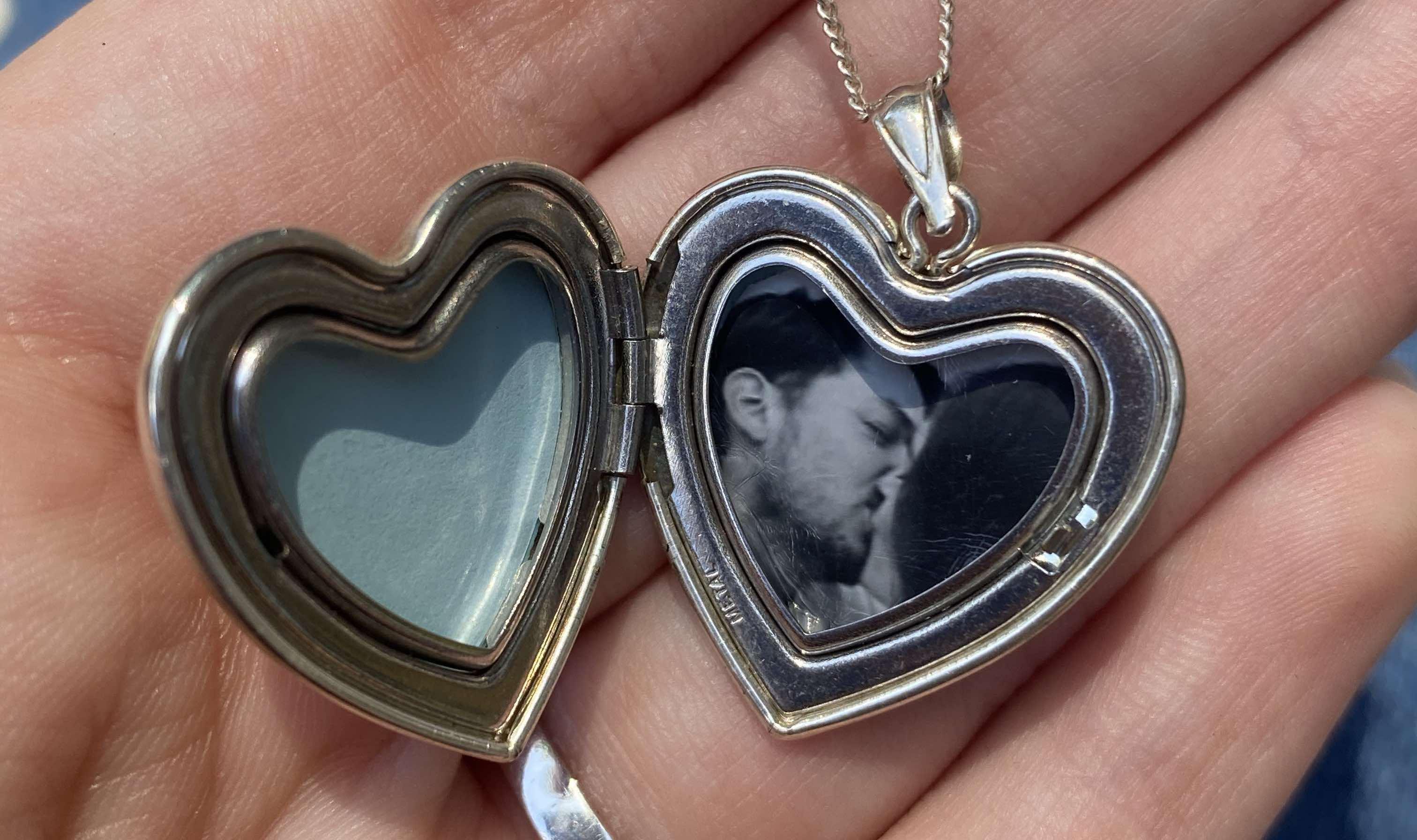 The Wedding Website of Sarah Jane Hope and Emanuel Hadjirallis Montero