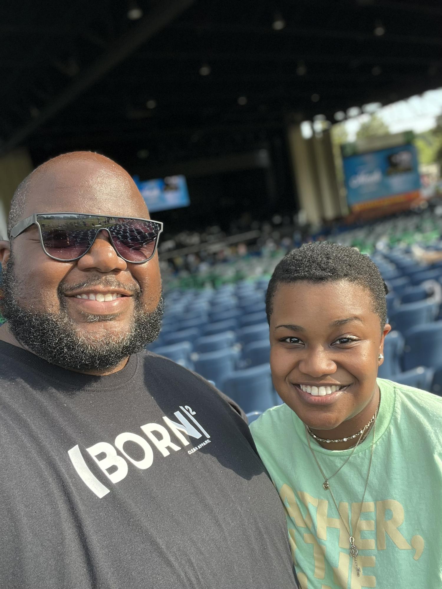 Andréa joins Antonio on the Kingdom Tour w/ Maverick City & Kirk Franklin