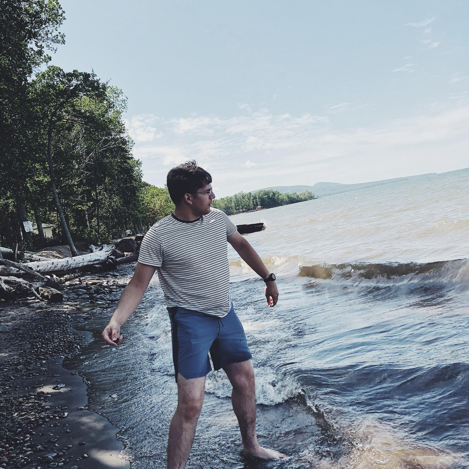he taught Hannah how to skip stones - no, she wasn't able to before this summer // summer 2020