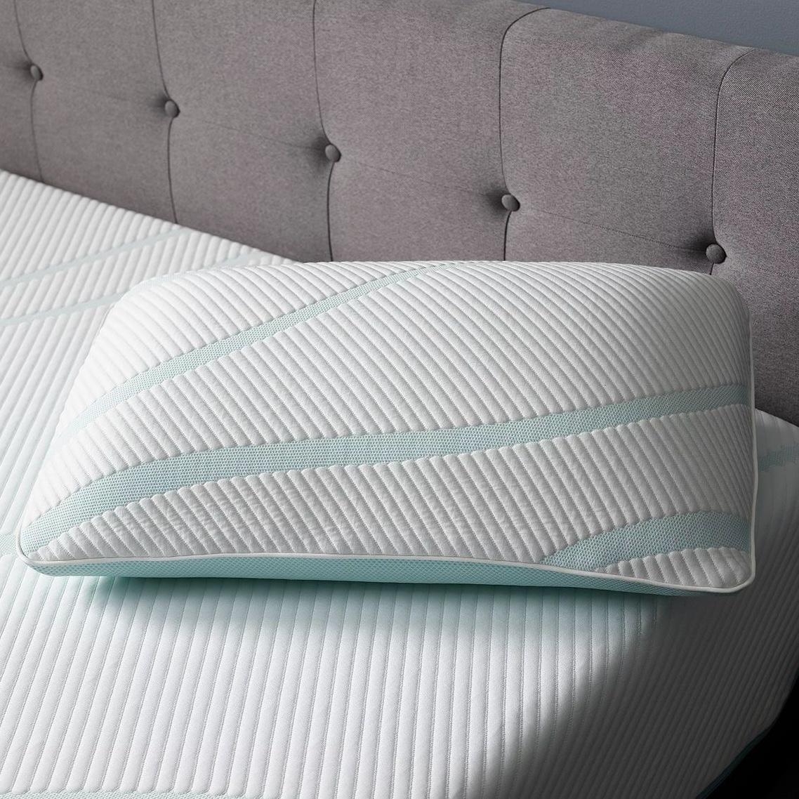 TEMPUR-Adapt® Pro + Cooling Pillow