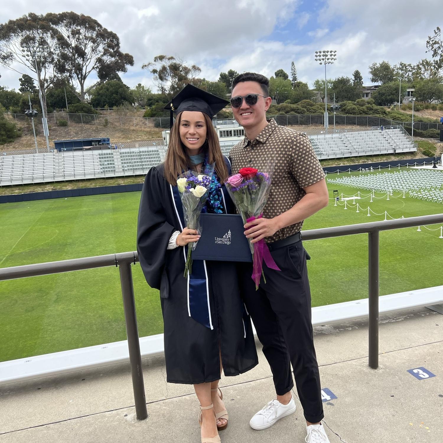 June 2022: Kellie graduates with her Masters in Education and lands a job teaching in… San Francisco! Long distance no more 😎