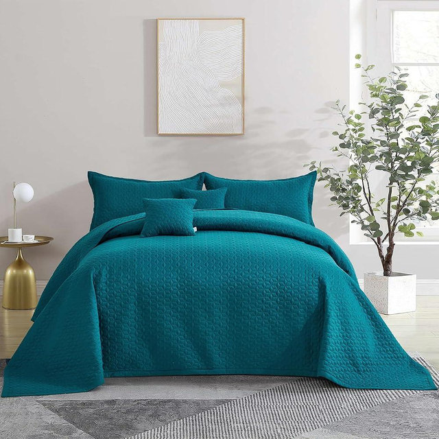 Blythease Oversized King Bedspread 128x120 Extra Wide, Modern & Contemporary Look, Lightweight Bedding Cover, Reversible, 5 Piece, 100% Microfiber, Blue Coral