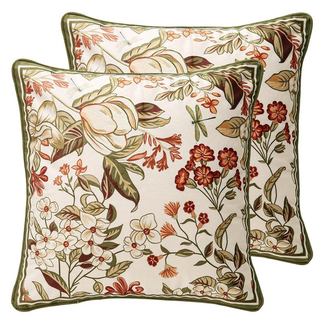 ISAENNE Design Square Vintage Cottage Throw Pillow Covers 18"x18" Set of 2,Soft Velvet Cushion Cover with Red Wild Floral Pattern Decor Pillowcases for Bed,Living Room,Outdoor,Car