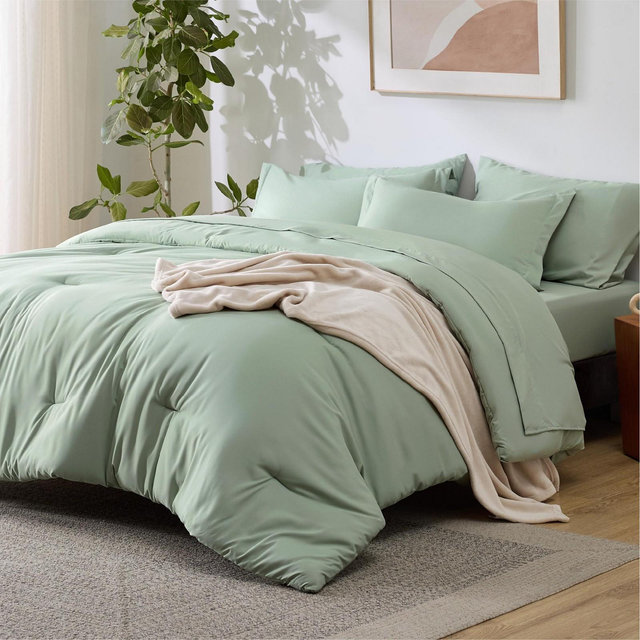 Bedsure Full Comforter Set, 8 Pieces Prewashed Bed in a Bag with Soft Fleece Bed Blanket, Down Alternative Bedding Set with Sheets, Pillowcase & Sham