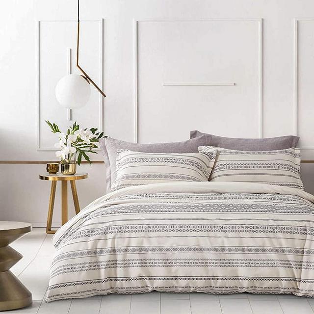 PHF 100% Cotton Boho Duvet Cover Set - Yarn Dyed, Jacquard, Modern Bedding with Button Closure - Soft, Comfortable for All Season, 3 Pieces Queen Size (90” x 92”), Ivory