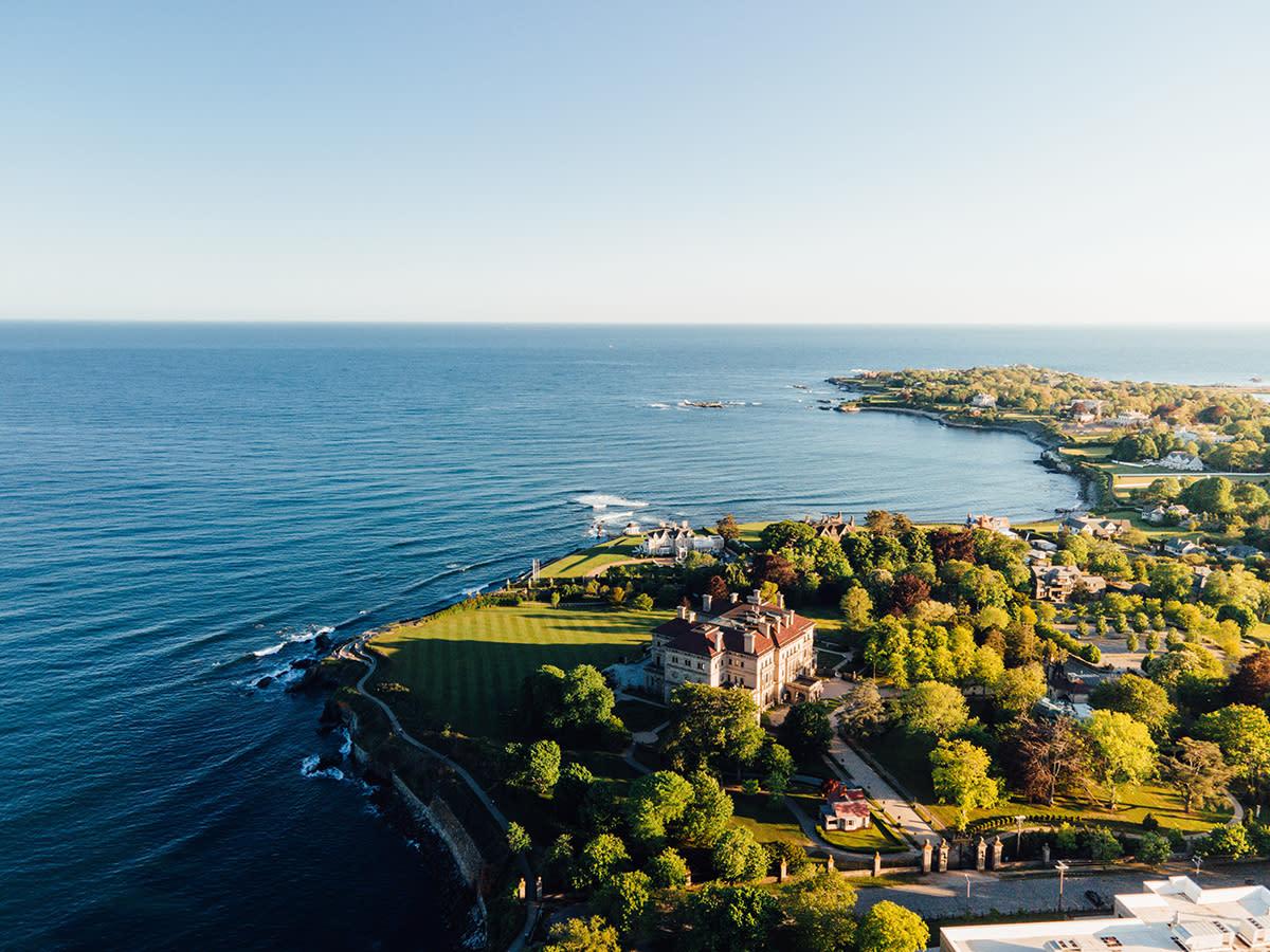 The Wedding Website of Lauren Scaglione and Alex Perrone