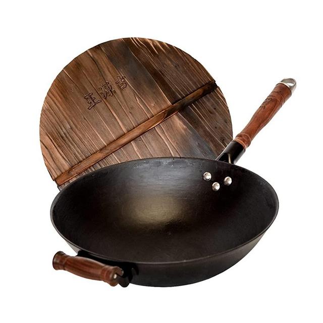 WANGYUANJI Chinese Cast Iron Wok 13.4" Handmade Ancient Method Woks and Stir-Fry Pans(Cleaning Cloth & Brush for Free) Traditional Flat Bottom Wok Restaurant Barbecue Suitable