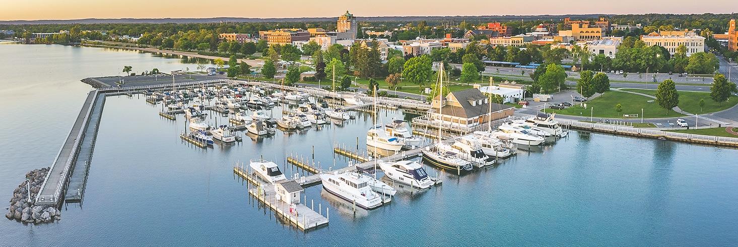 The Wedding Website of Sarah Dombroski and Alec Armstrong