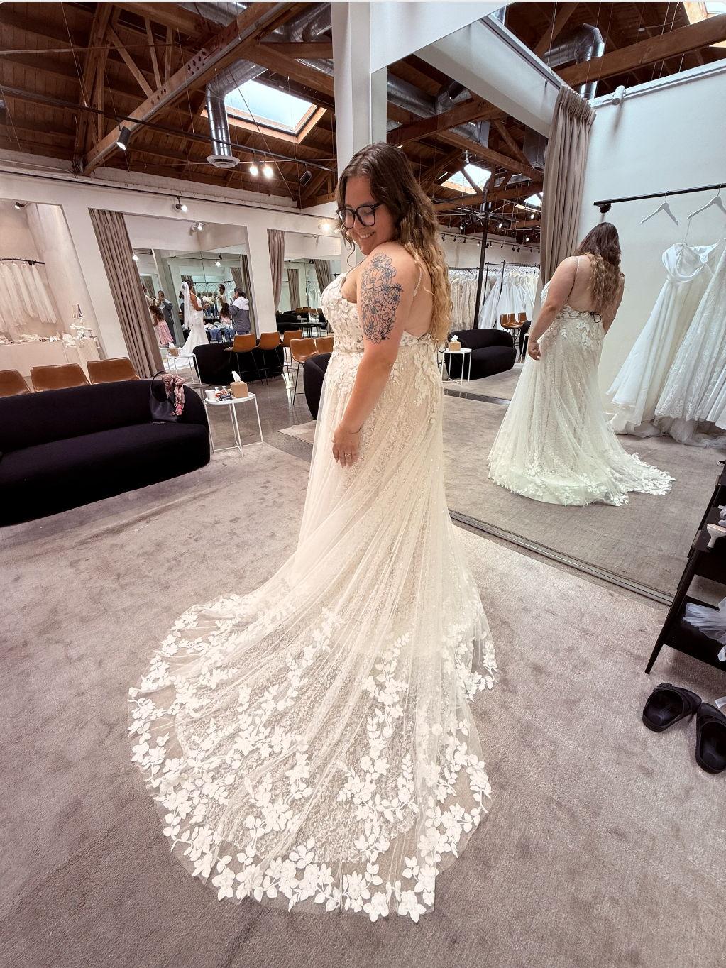 The Wedding Website of Gwendalyn Lea Tennant and Hector Elias Ala