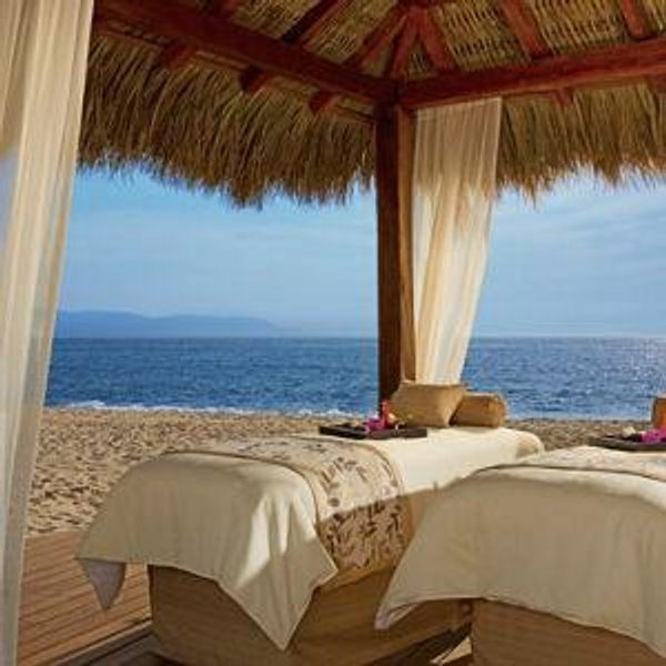 60-Minute Couples Massage on Our Honeymoon