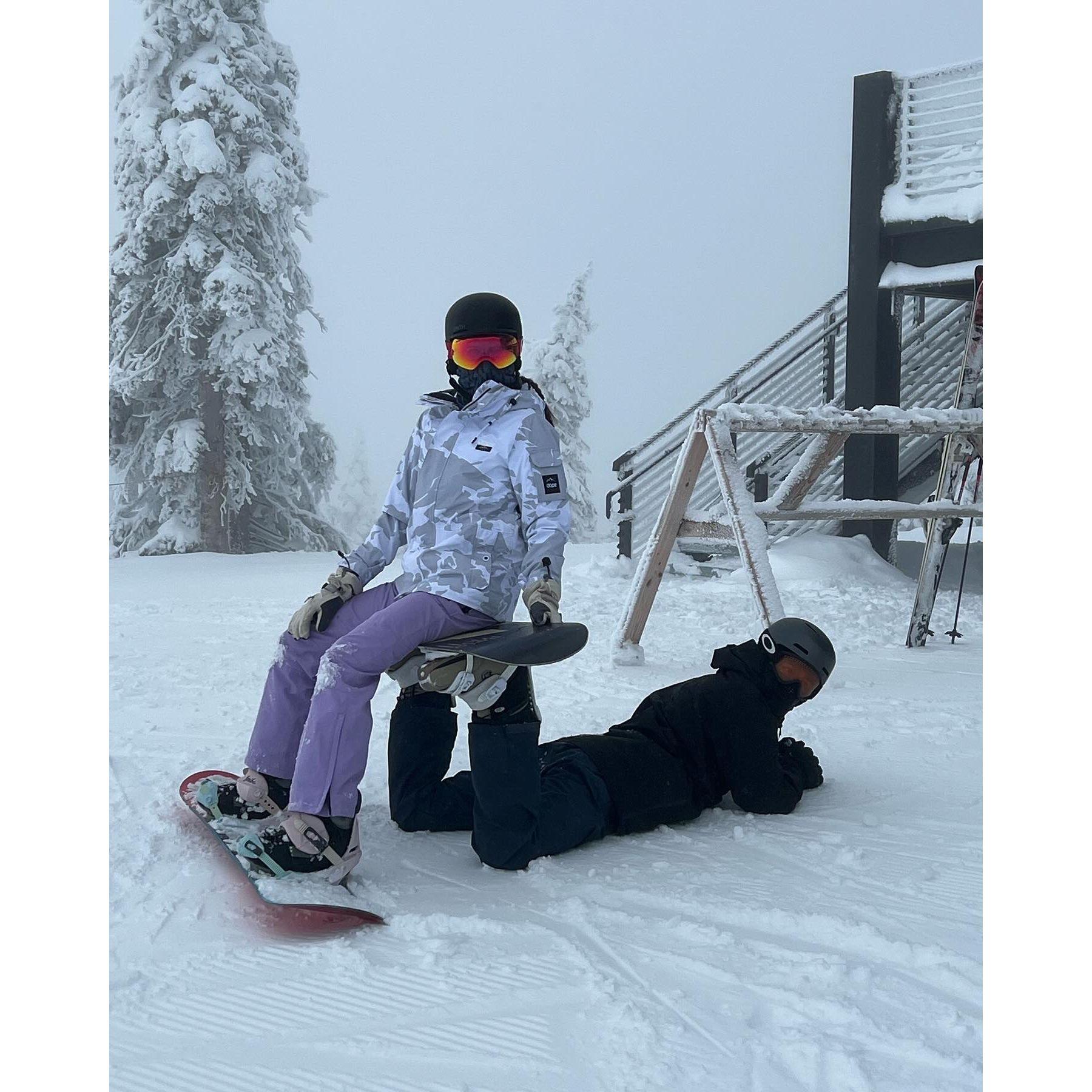 Sydney taught Andrew how to snowboard and now he beats her down the mountain