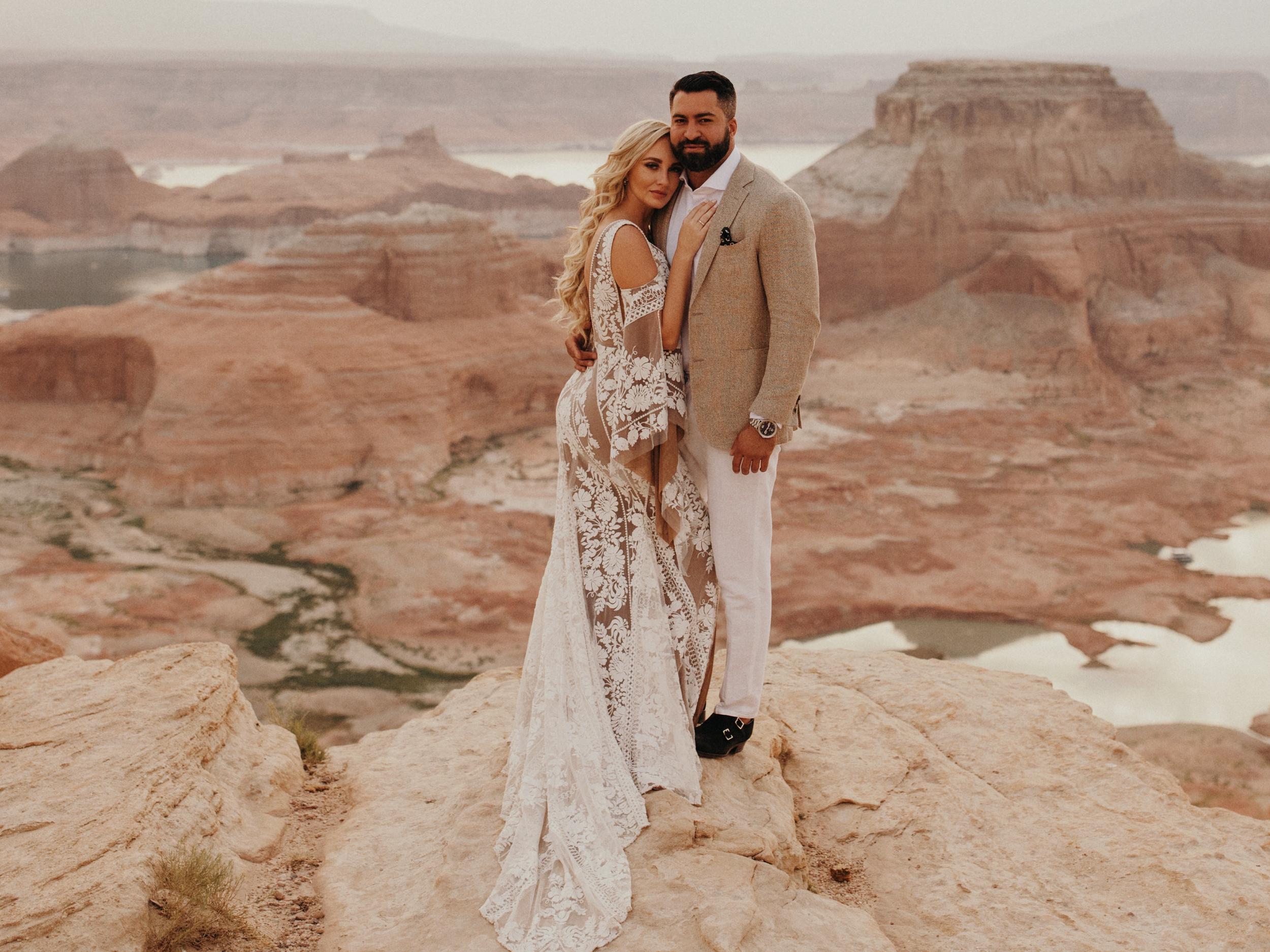 The Wedding Website of Lauren Doyle and Jonathan Perez