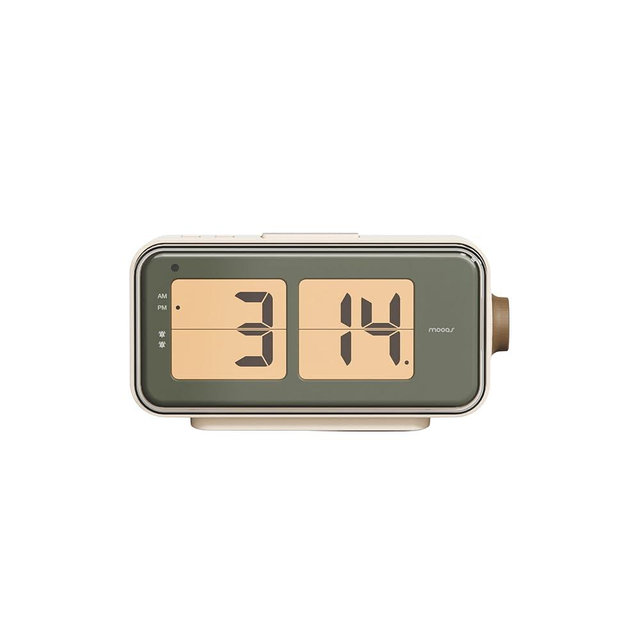 mooas Retro Flip Clock, Auto Flip Alarm Clock, Battery Powered, AM/PM, Home Décor Ideal for Home Office School Hotel Café (Mocha)
