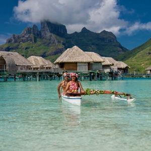 Bora Bora Canoe Breakfast