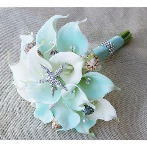 In Ancient Rome, brides carried or wore flower garlands, believing that flowers signify new beginnings, fidelity, and hope of fertility.