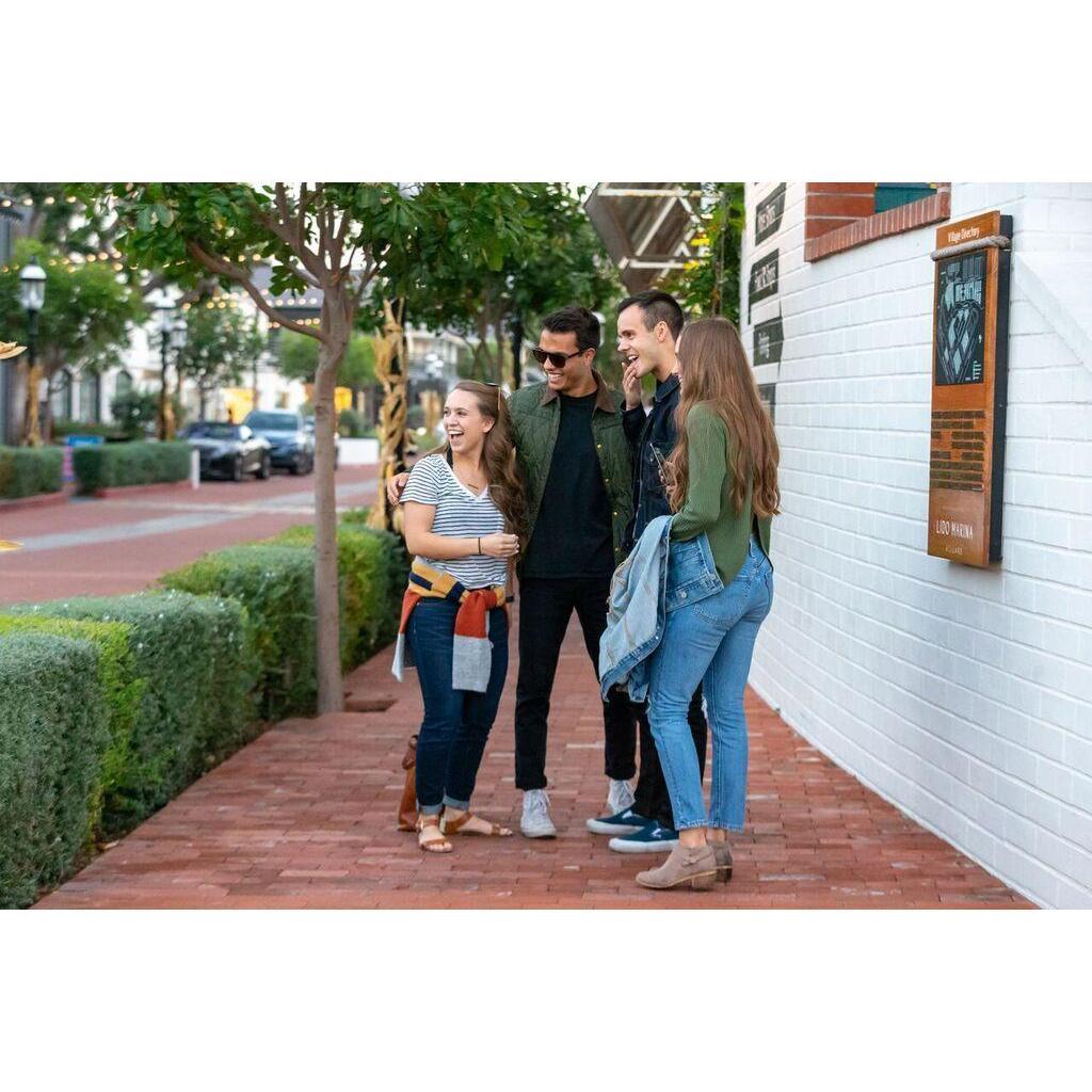 Then, the Schultz's family trip to Newport - Molly came out to see me in California, when Levi, and the whole Schultz family came out and surprised her for her and Levi's engagement!