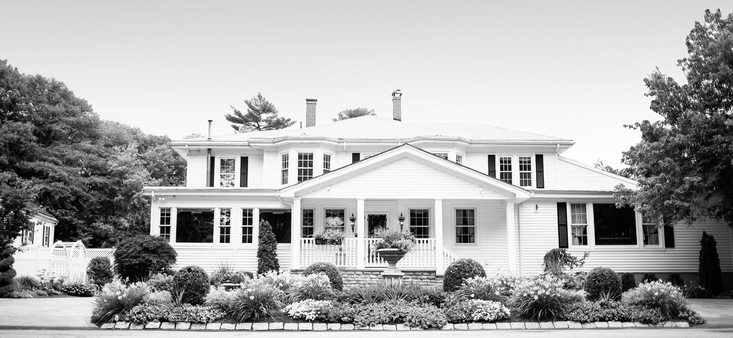 The Wedding Website of Ariana Interiano and Kyle Trainor