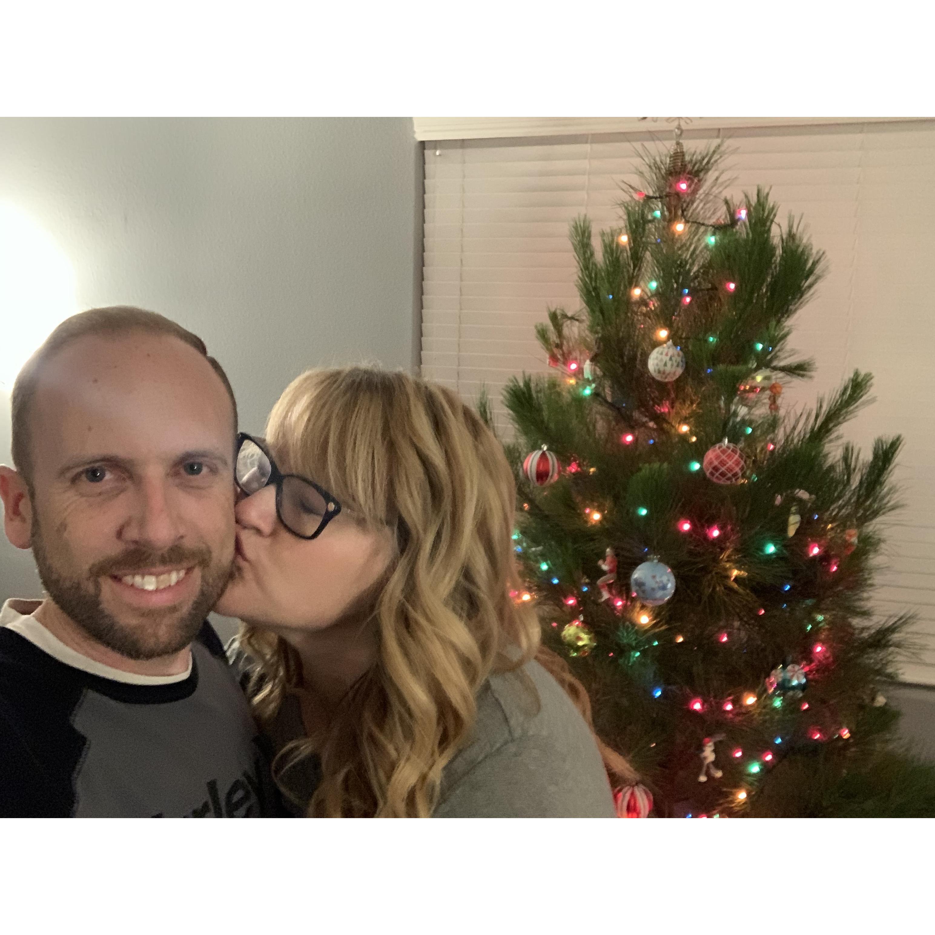 Christmassy kisses!