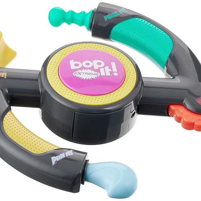 Hasbro Gaming Bop It! Extreme Electronic Game for 1 or More Players, Fun Party Game for Kids Ages 8+, 4 Modes Including One-On-One Mode, Interactive Game