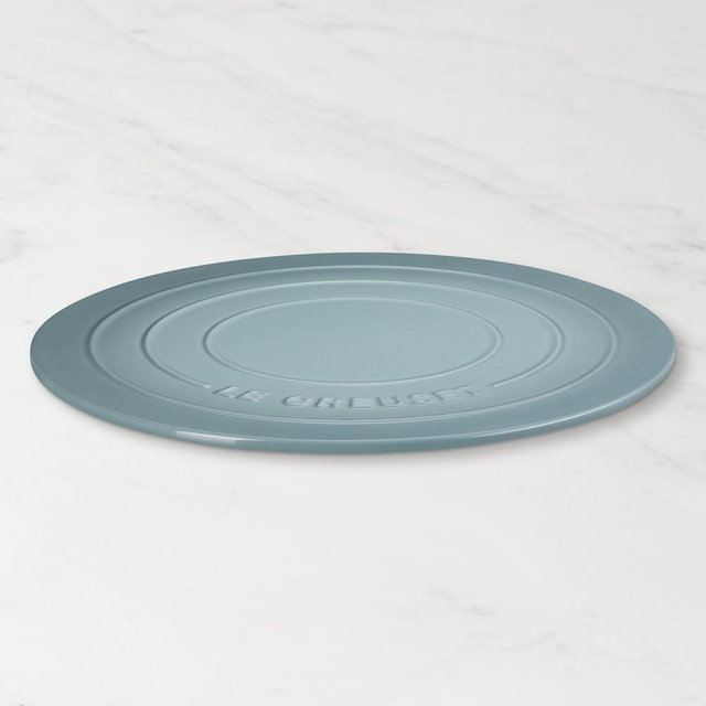 Le Creuset Stoneware Round Pizza Stone, Sea Salt