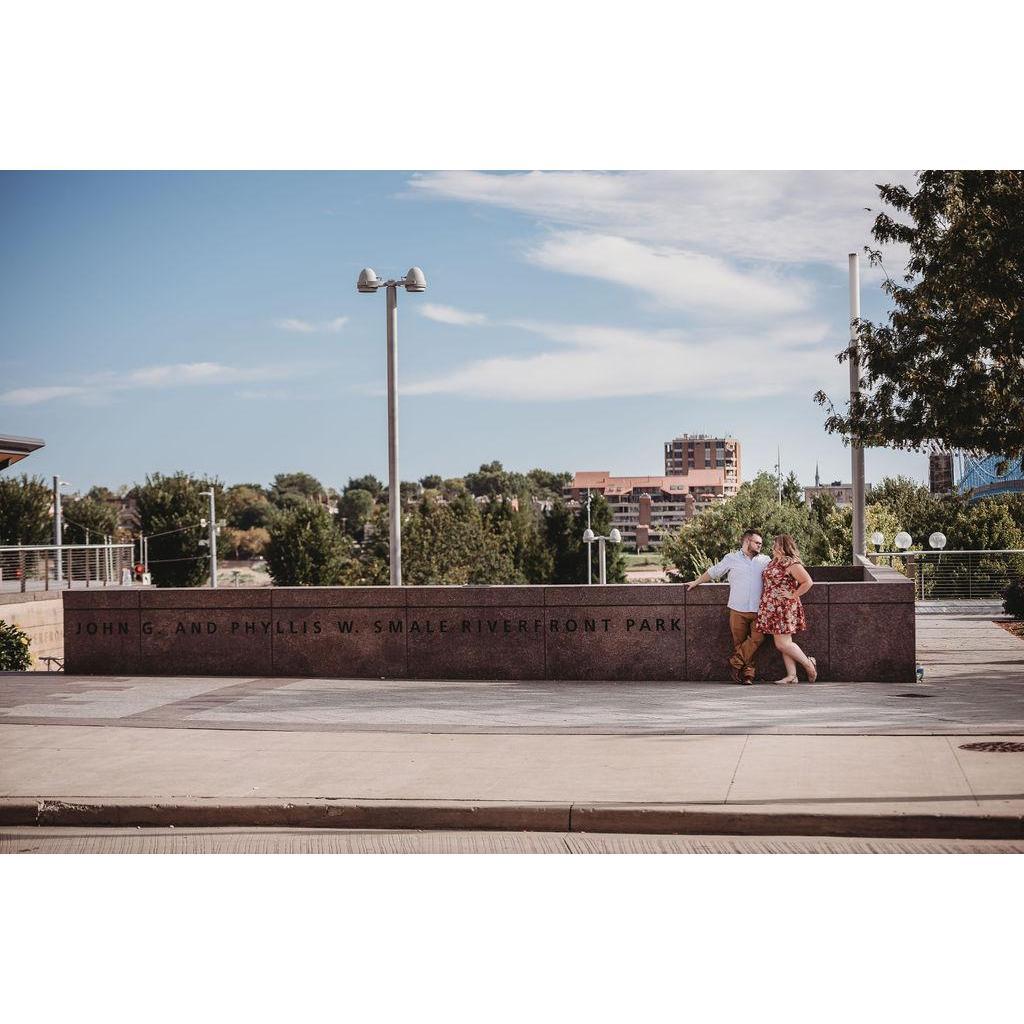 2019 Engagement Photos ♥ Smale Park (Where he proposed!)
