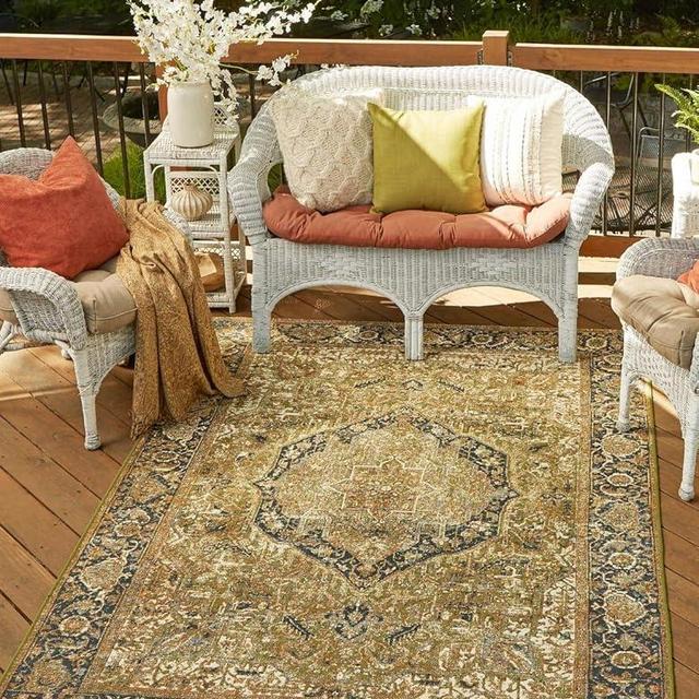 Unique Loom Outdoor Traditional Collection Area Rug - Nosara (7' 10" x 10' Rectangle, Green/ Beige)