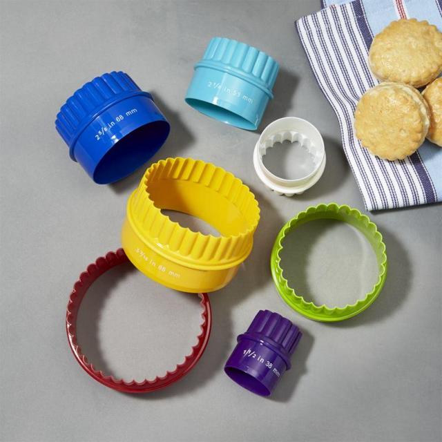 7-Piece Reversible Biscuit Cutter Set