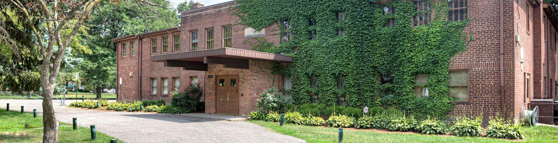 The Wedding Website of Jamielah Jenkins and Garrett R. Donato