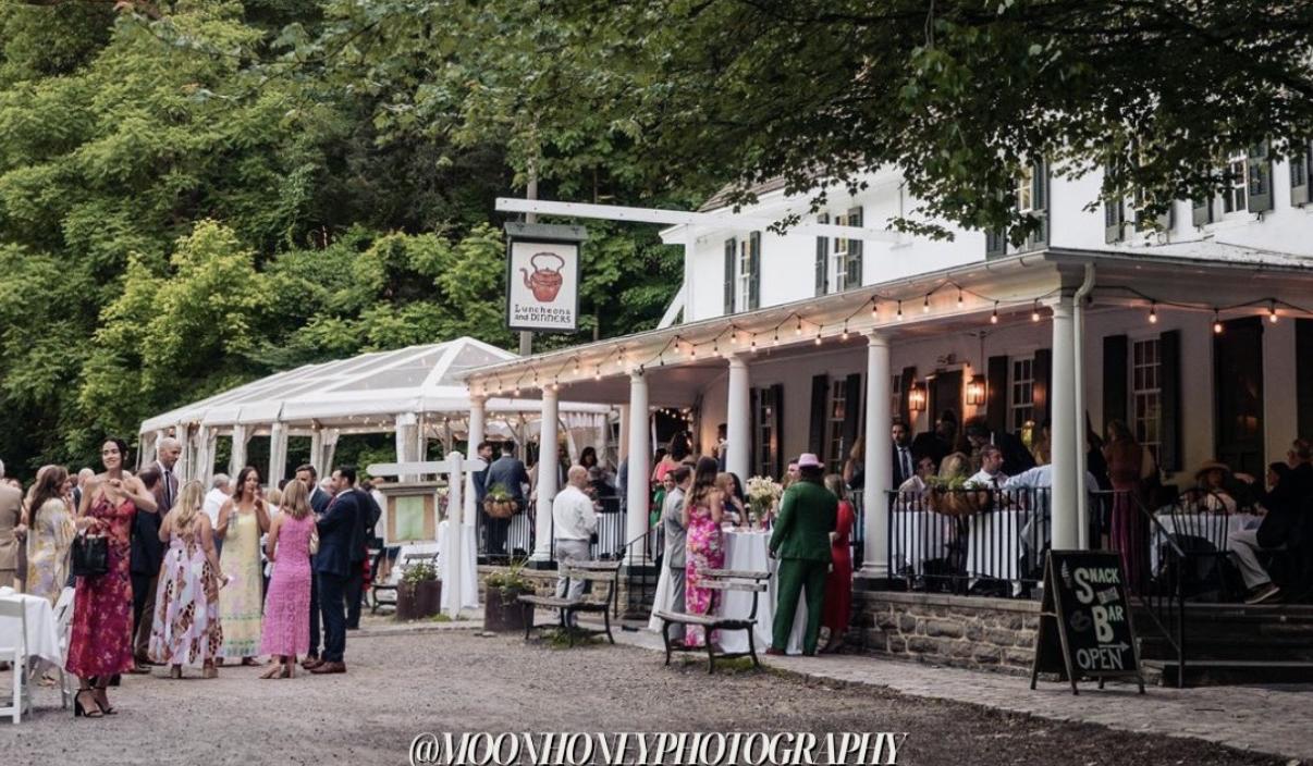 The Wedding Website of Ellen Gallagher and James Pakman
