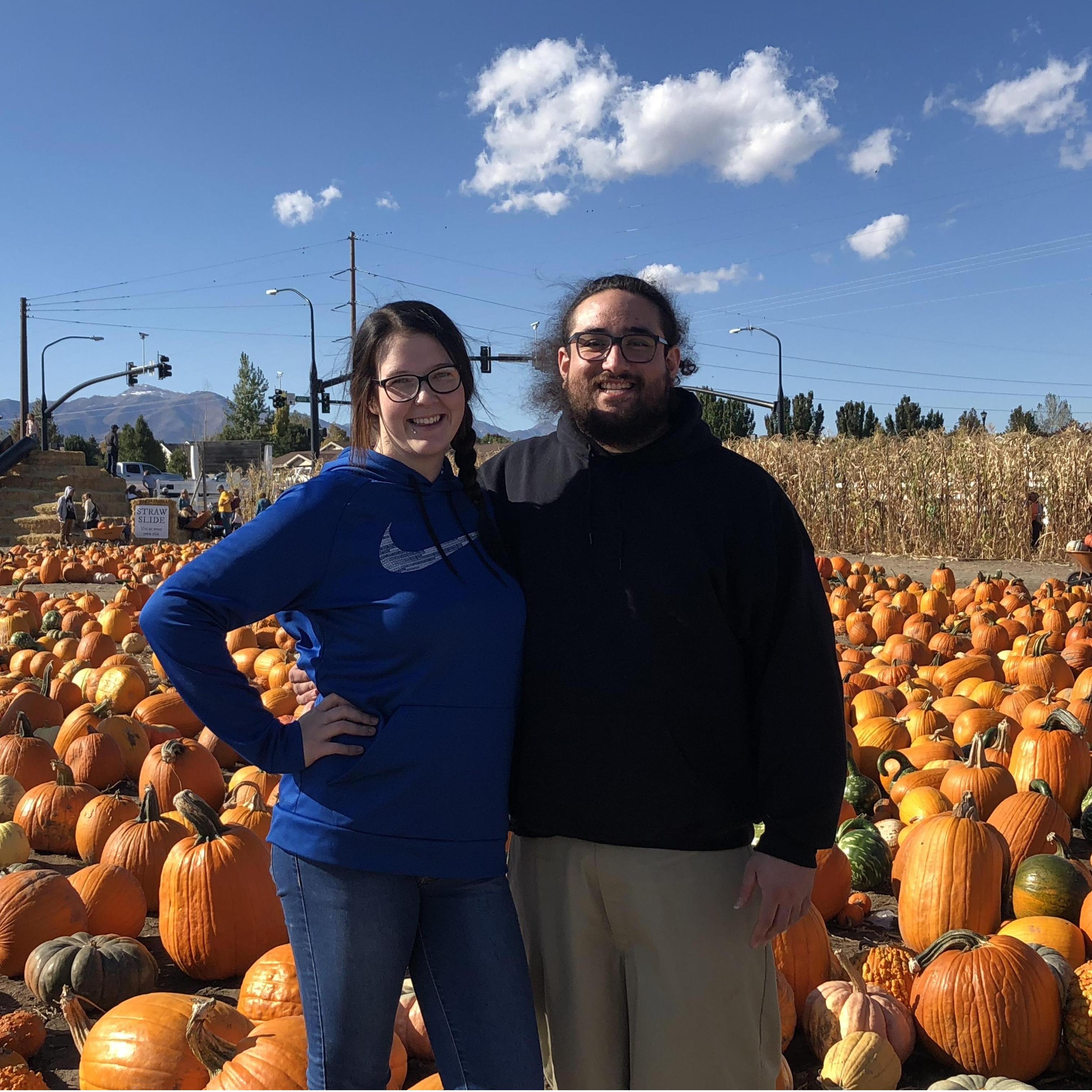 Pumpkin Patch date in October 2018 with the La'ulu clan! 🎃