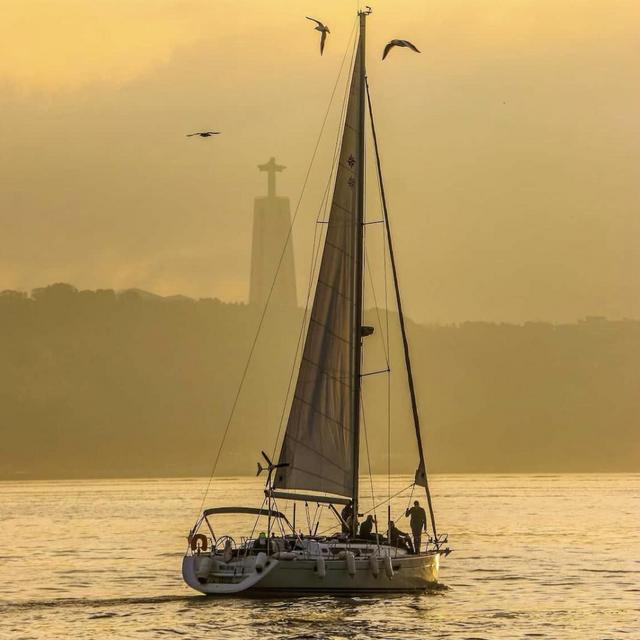 Honeymoon Sunset Sailboat Tour in Lisbon, Portugal