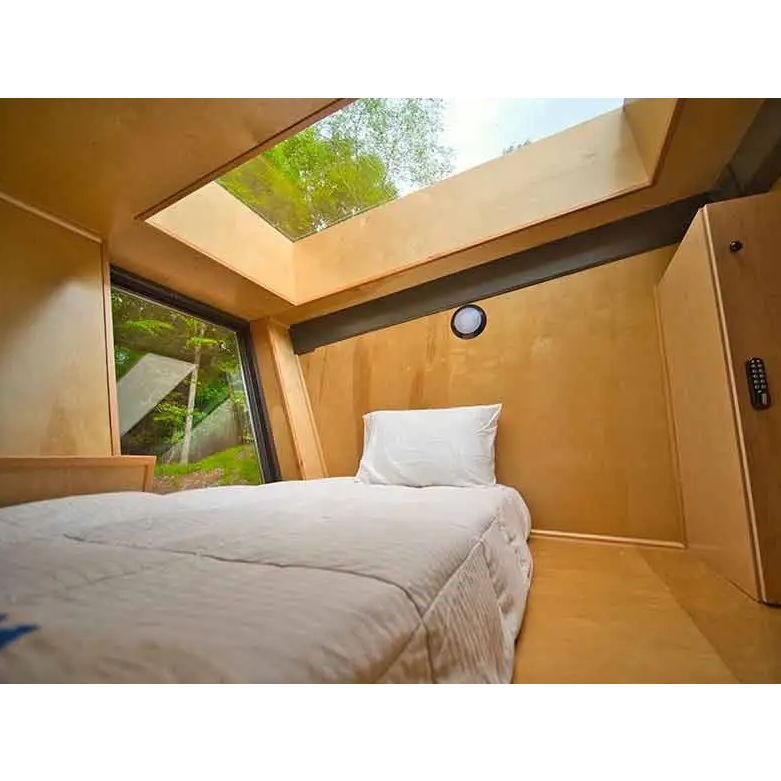 Cabins- 4 cabins that sleep up to 12 - 4 Queens, 8 Twins