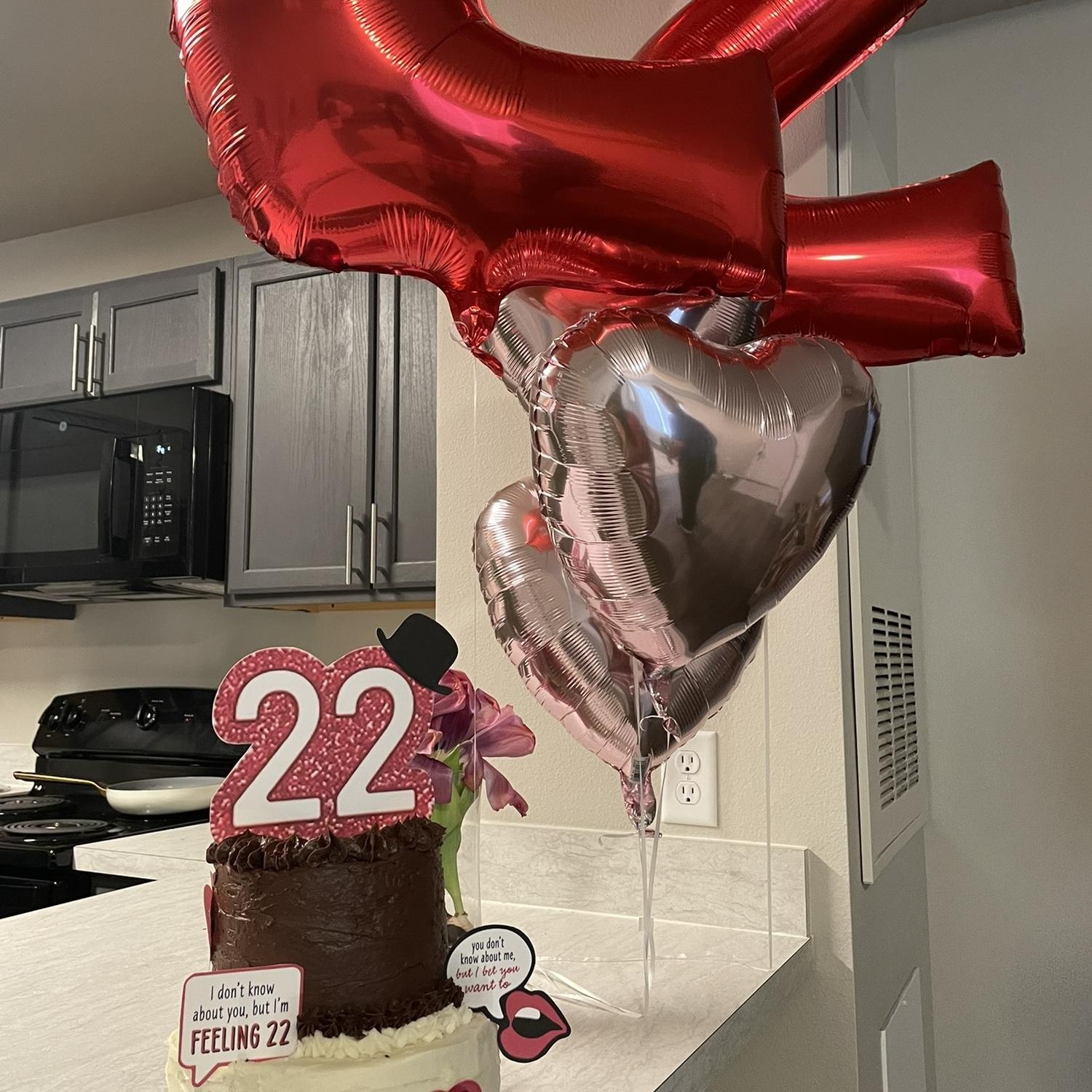 X surprised Liz with a T-Swift cake for her T-Swift year.